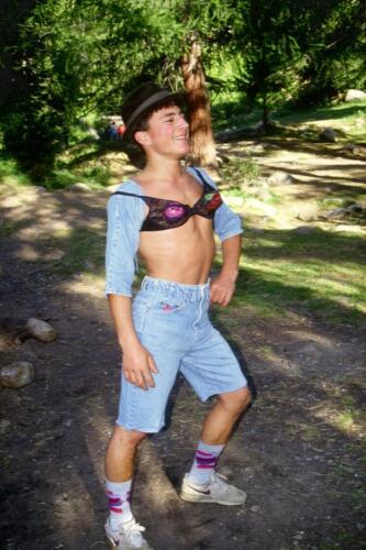 1045 Index [1024x768]